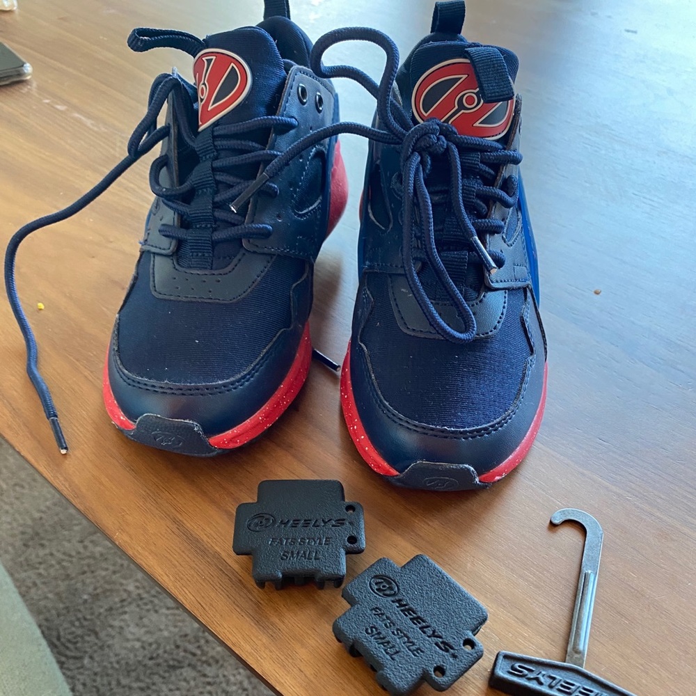 Boys Heelys Shoe